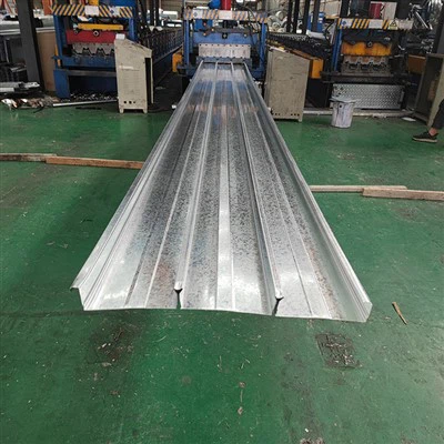 Verzinktes Bodentragedeck